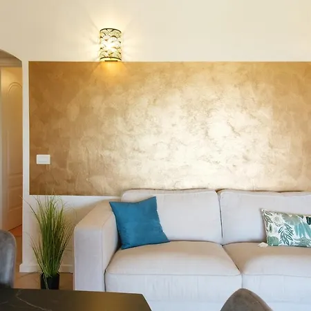 Relaxing Penthouse Whith View Кастельсардо