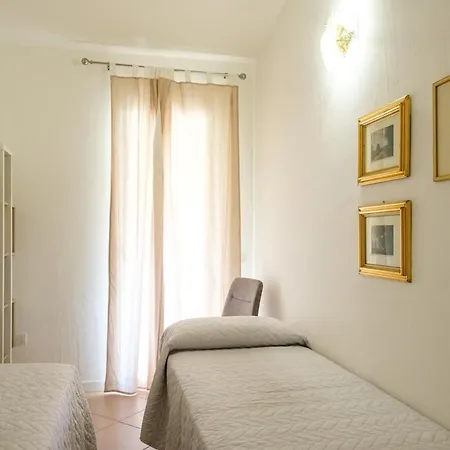 Relaxing Penthouse Whith View Апартаменты Кастельсардо